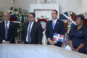 INCABIDE Rinde Homenaje a los Padres de la Patria en el Mes de la Patria
