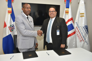TITULACIÓN Y EL INCABIDE FIRMAN ACUERDO PARA TITULAR BIENES INCAUTADOS.